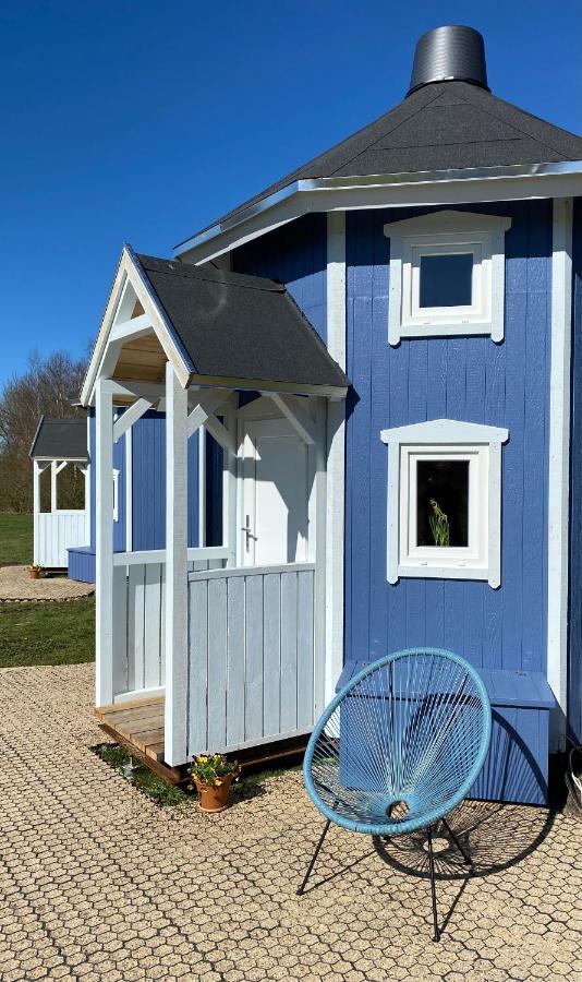 Kroghs Tiny Houses - Hyttebyen グランストゥ エクステリア 写真