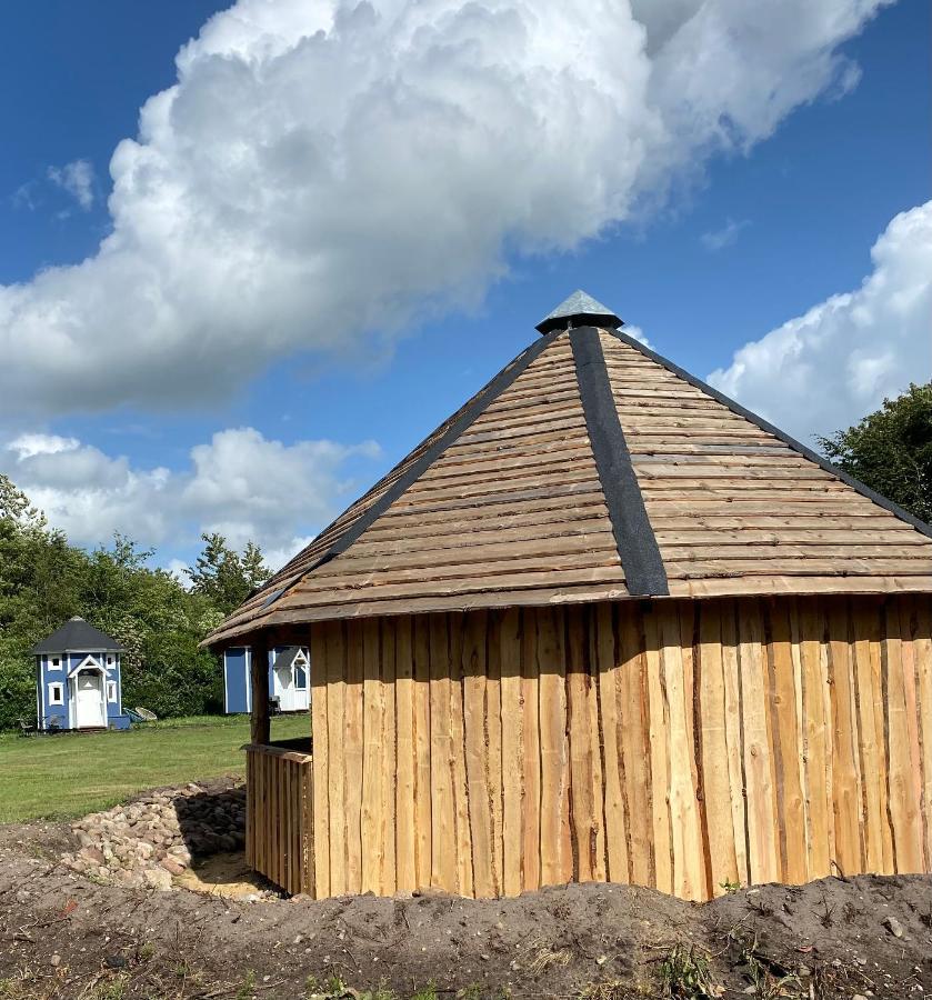 Kroghs Tiny Houses - Hyttebyen グランストゥ エクステリア 写真