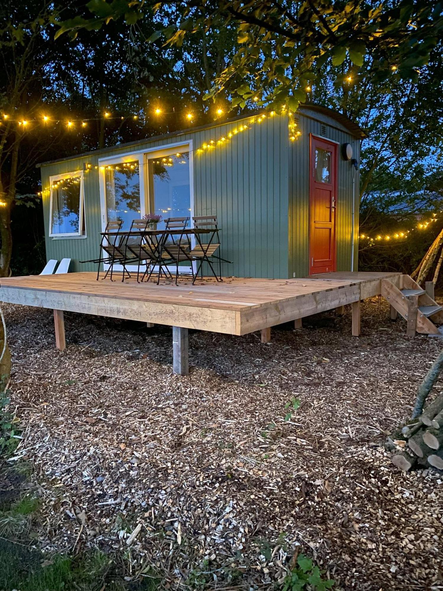 Kroghs Tiny Houses - Hyttebyen グランストゥ エクステリア 写真