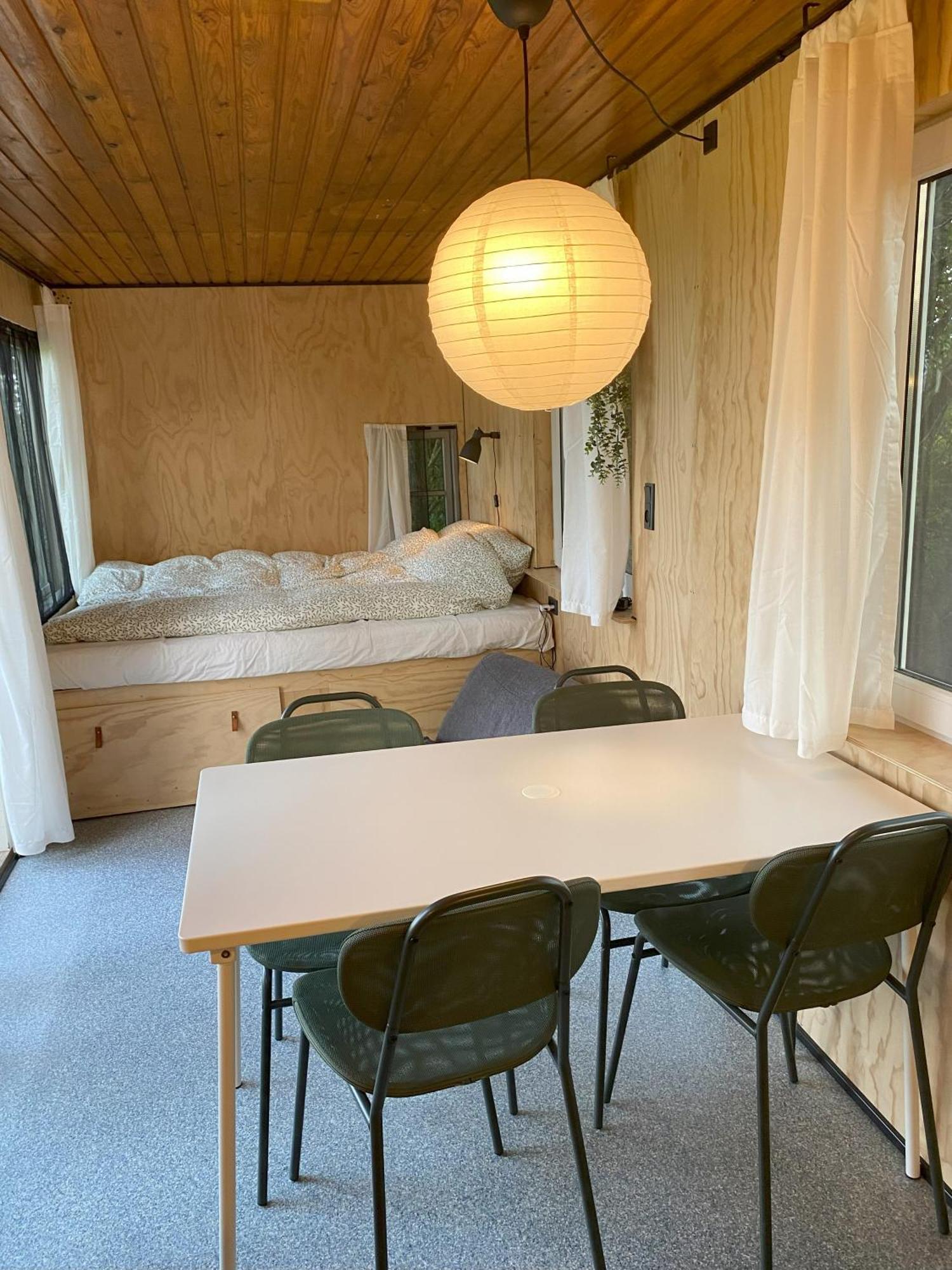 Kroghs Tiny Houses - Hyttebyen グランストゥ エクステリア 写真