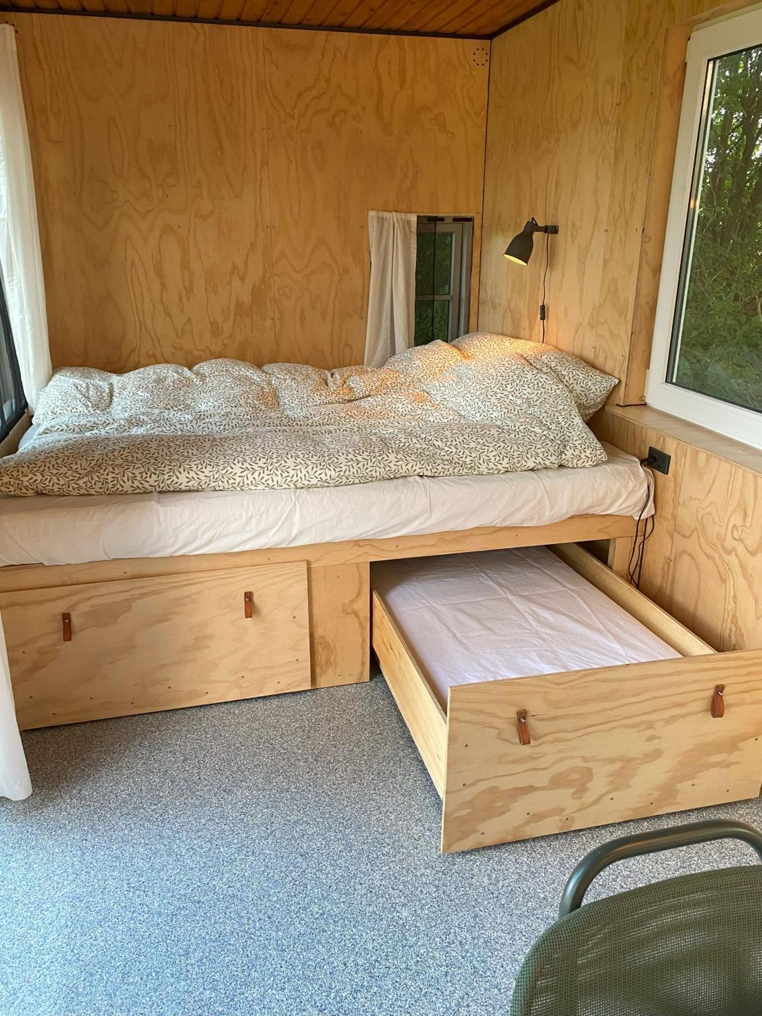 Kroghs Tiny Houses - Hyttebyen グランストゥ エクステリア 写真
