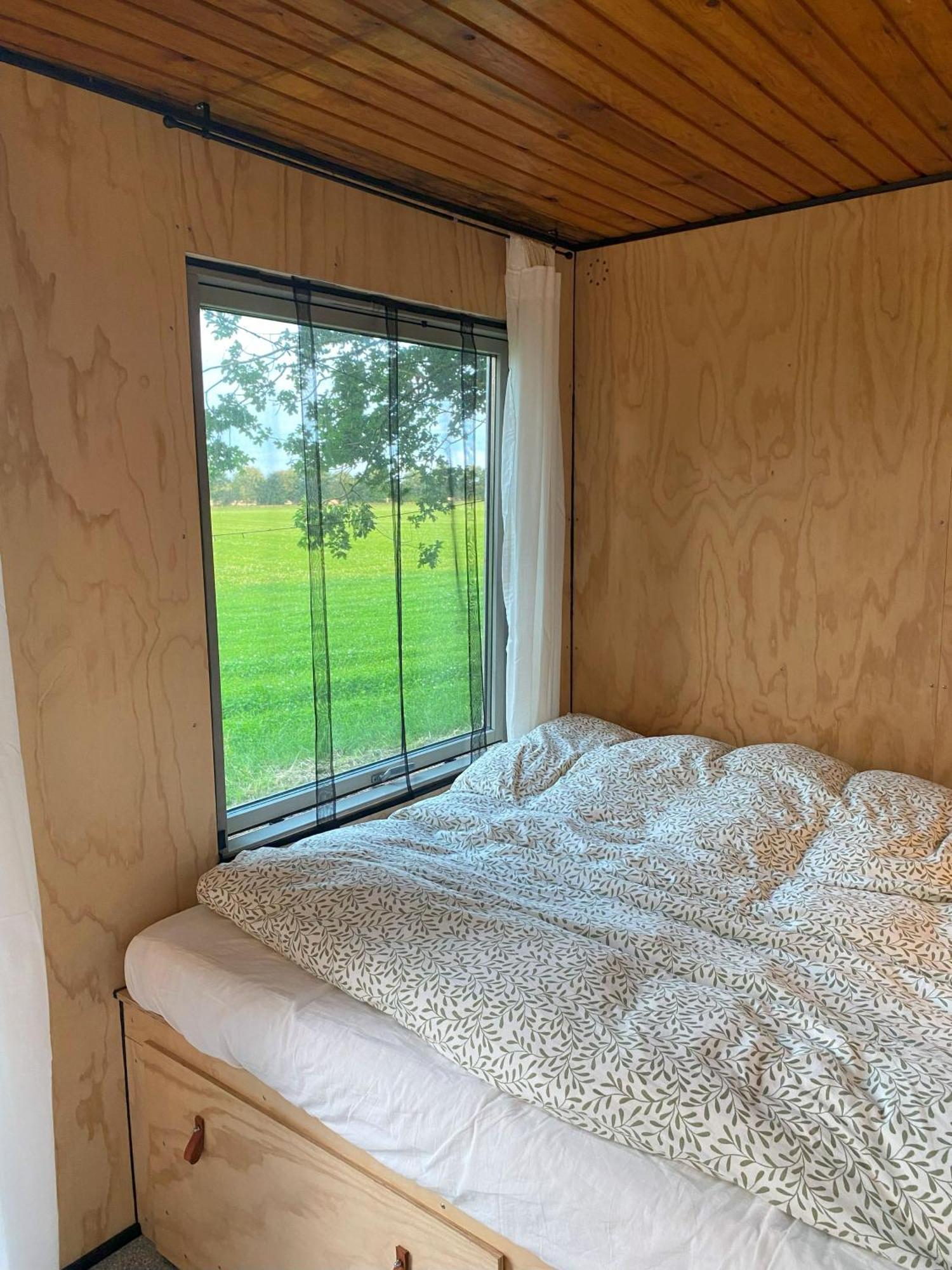 Kroghs Tiny Houses - Hyttebyen グランストゥ エクステリア 写真