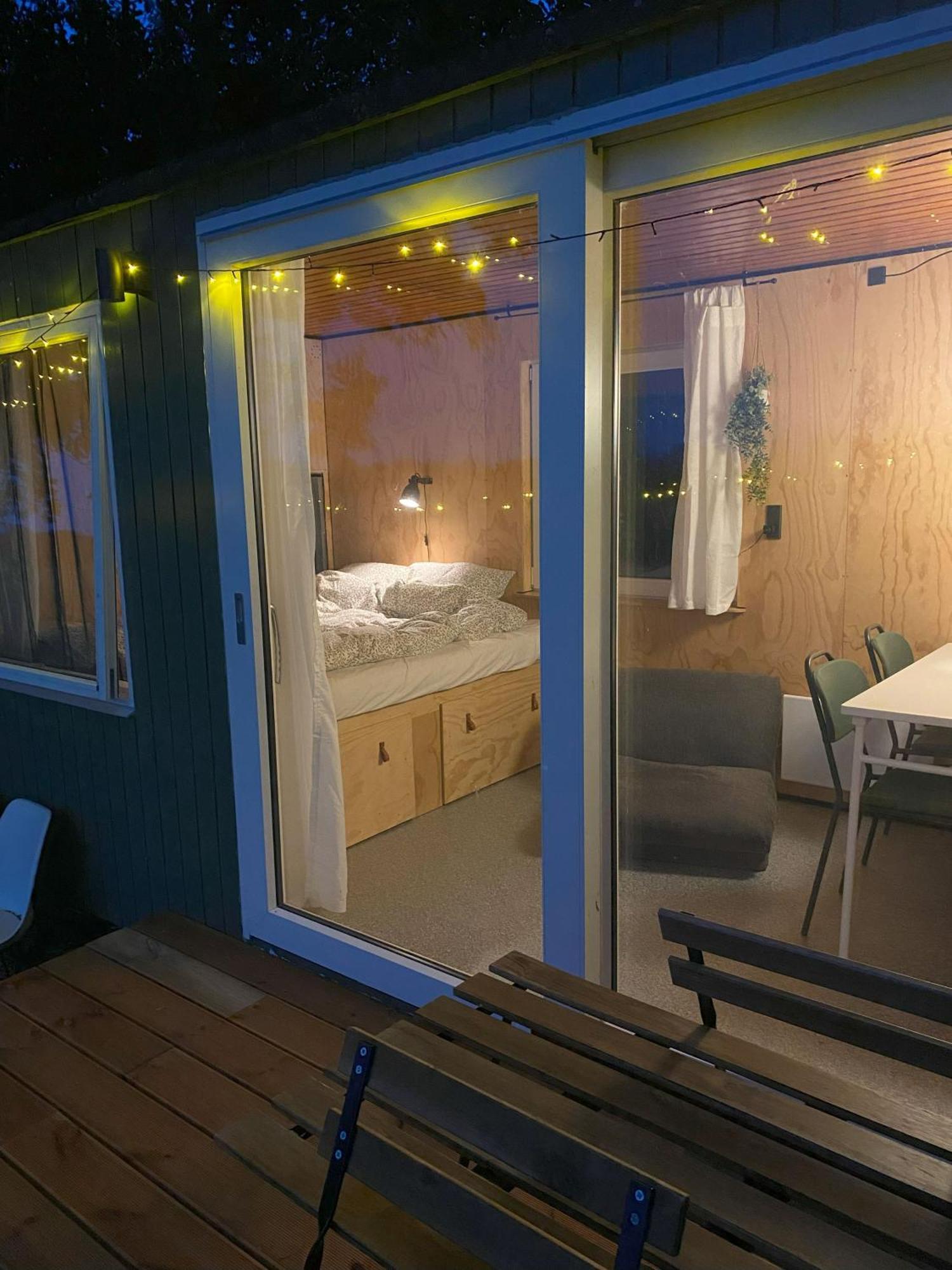 Kroghs Tiny Houses - Hyttebyen グランストゥ エクステリア 写真