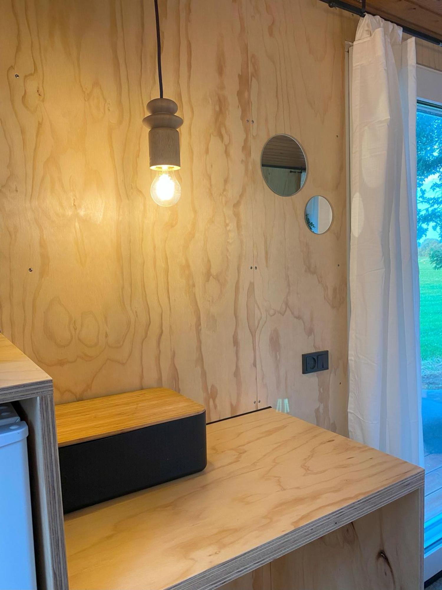 Kroghs Tiny Houses - Hyttebyen グランストゥ エクステリア 写真